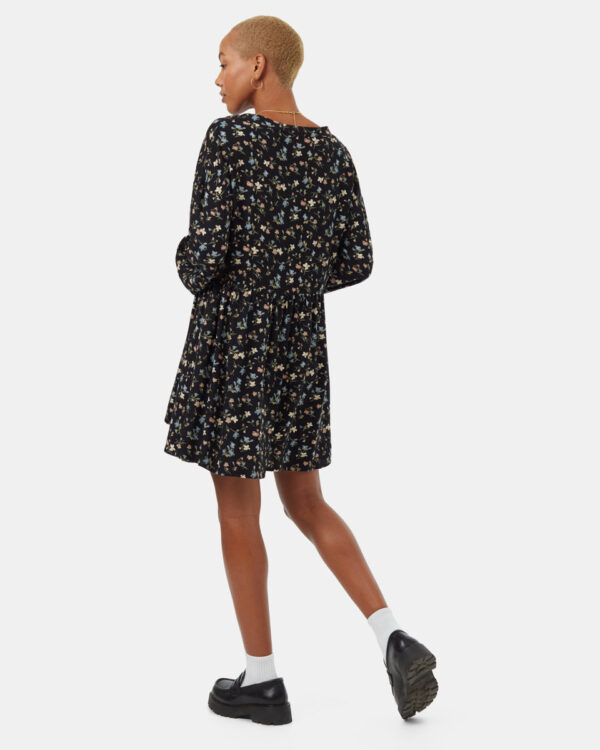 Black-Crepe-Blouson-Knee-Length-Long-Sleeve-Dress-TCW5361-2903_2.jpg Black-Crepe-Blouson-Knee-Length-Long-Sleeve-Dress-TCW5361-2903_2.jpg