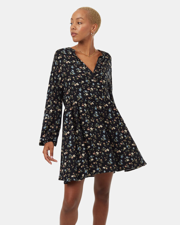 Black-Crepe-Blouson-Knee-Length-Long-Sleeve-Dress-TCW5361-2903_4.jpg Black-Crepe-Blouson-Knee-Length-Long-Sleeve-Dress-TCW5361-2903_4.jpg